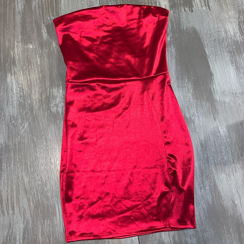 Laurasboutique Mini red dress size small